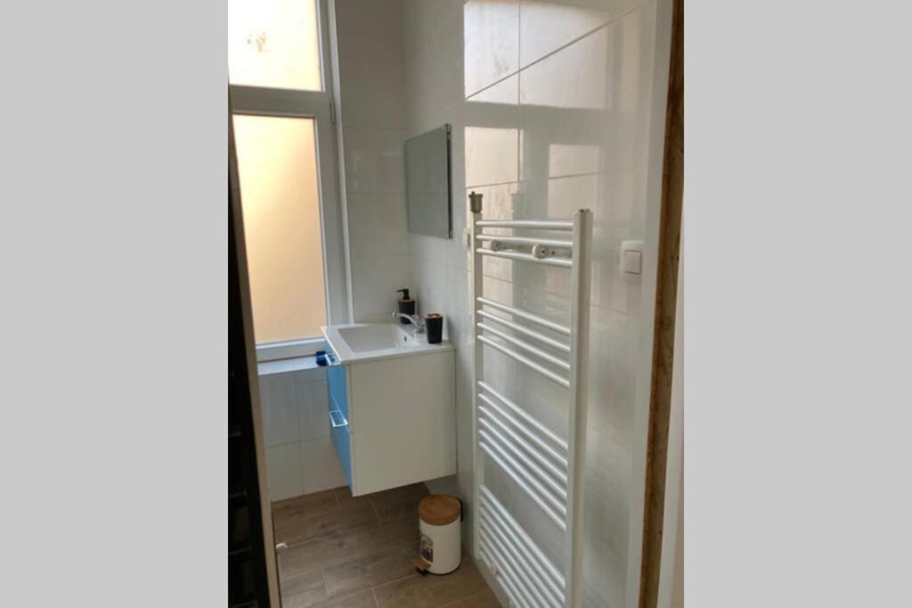 Magnifique Studio Au 2Eme Etage, A Proximite De La Gare Du Midi! Bruxelles Eksteriør billede