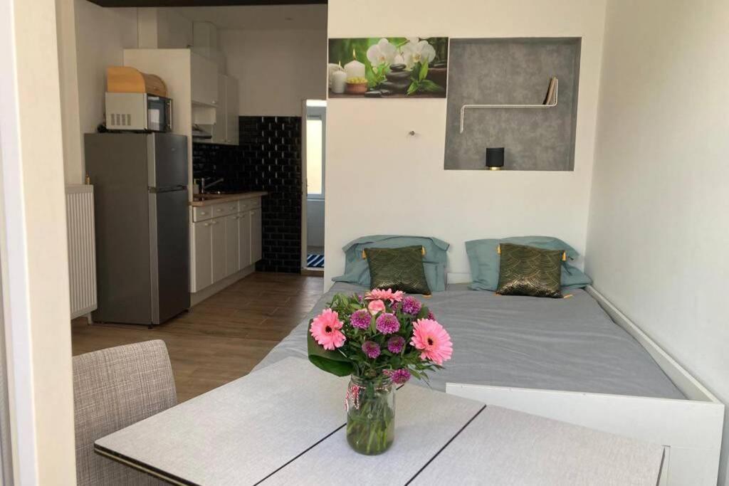 Magnifique Studio Au 2Eme Etage, A Proximite De La Gare Du Midi! Bruxelles Eksteriør billede